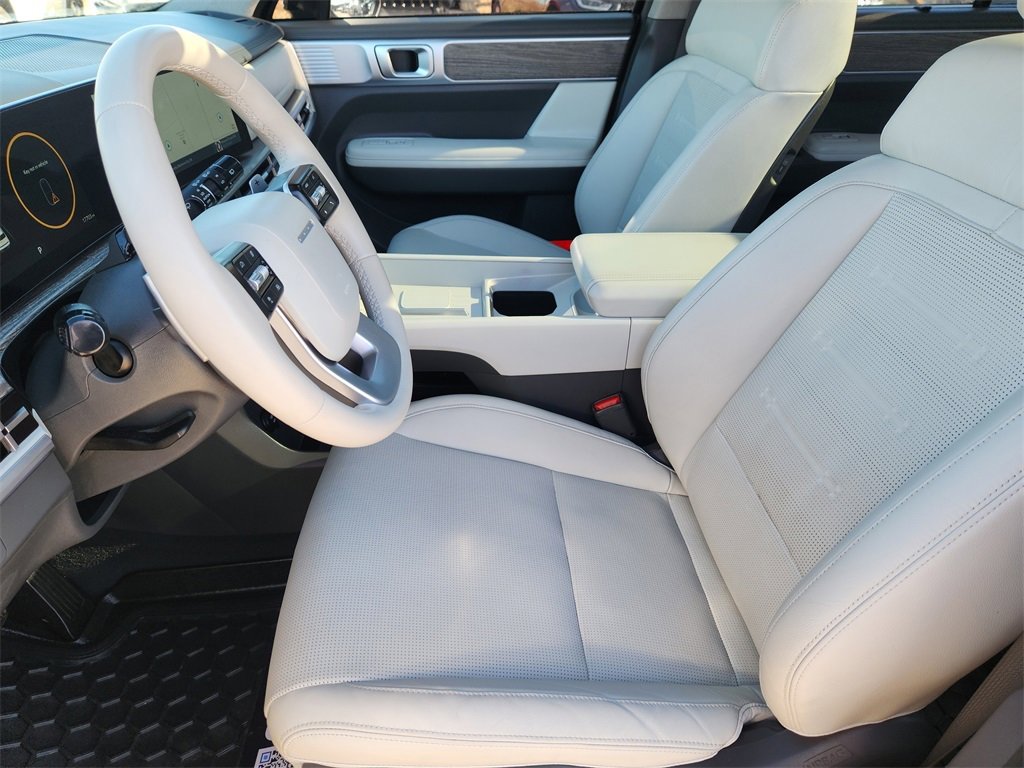 Used 2024 Hyundai Santa Fe Limited image 14