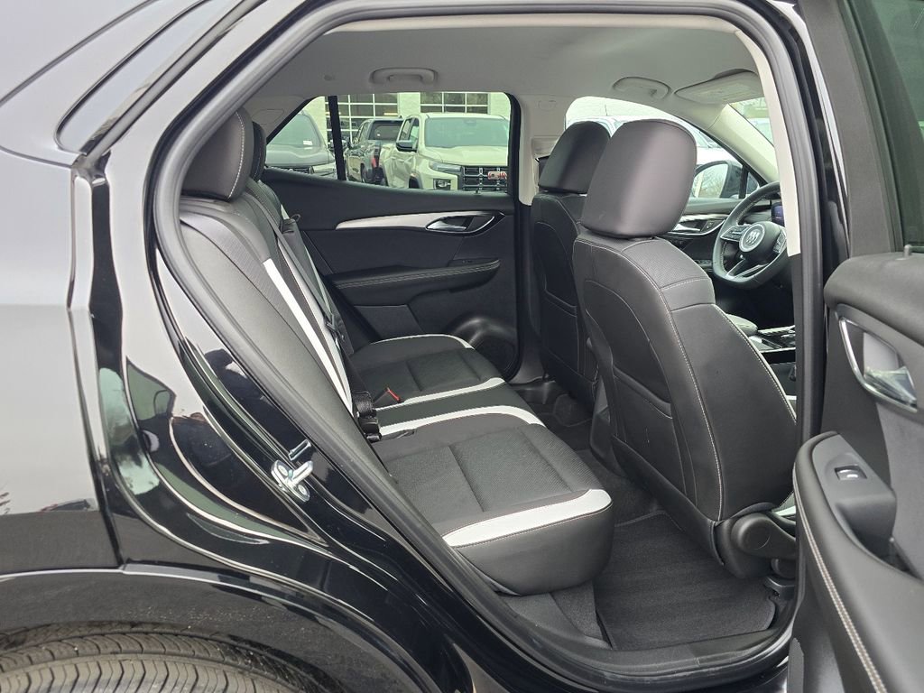 Certified 2025 Buick Envision Sport Touring image 32