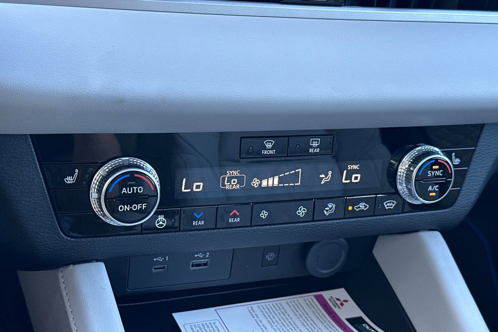 New 2025 Mitsubishi Outlander SEL image 19