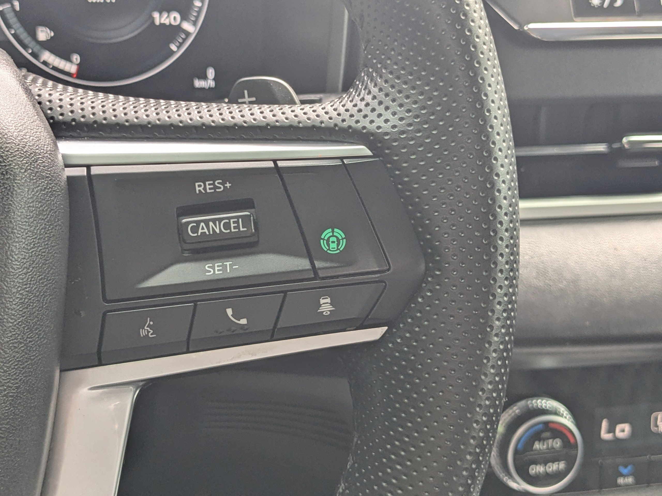 Used 2024 Mitsubishi Outlander SEL FWD image 25