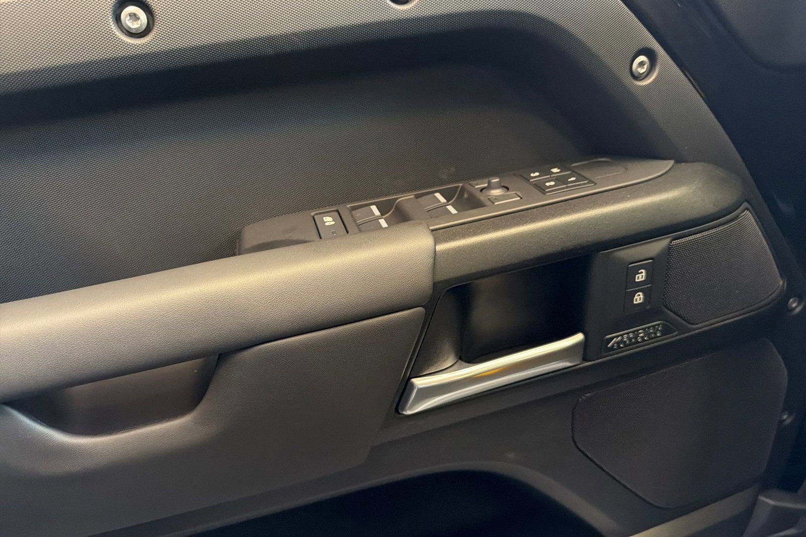 New 2026 Land Rover Defender 110 X AWD/4WD image 13