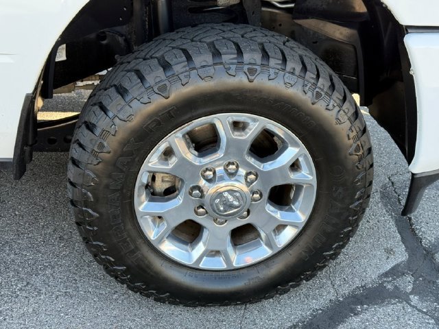 Used 2024 RAM 2500 Laramie AWD/4WD image 9