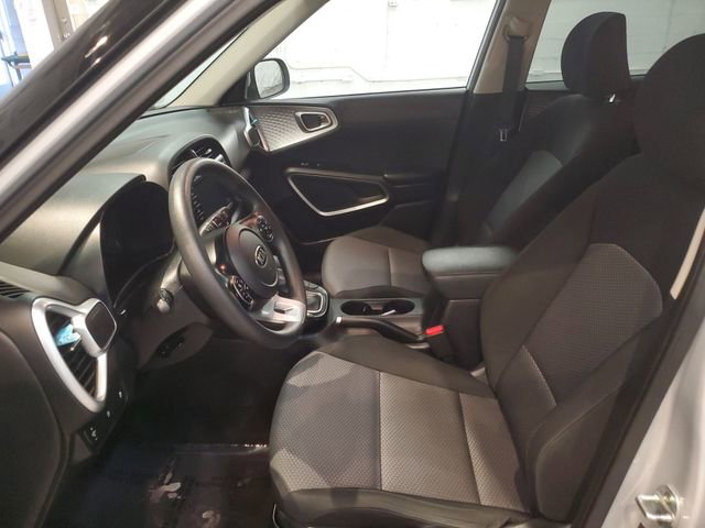 Used 2020 Kia Soul LX image 11