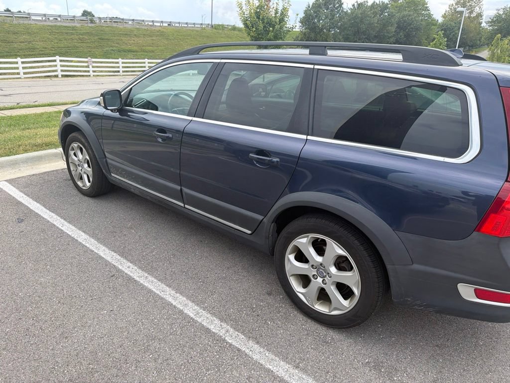Used 2011 Volvo XC70 T6 AWD/4WD image 8