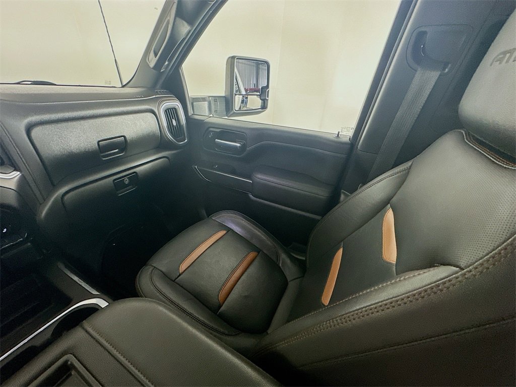 Used 2022 GMC Sierra 2500 AT4 w/ Gooseneck/5TH Wheel Package image 11