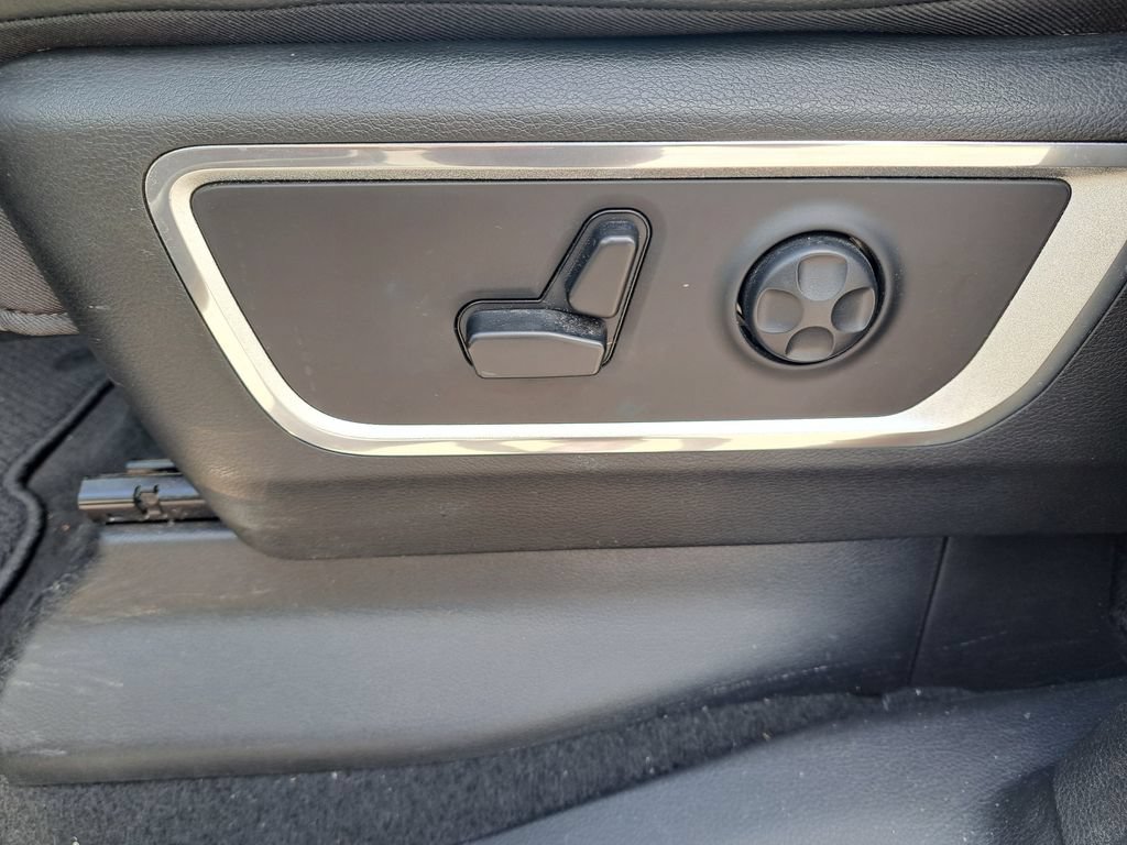 Used 2019 RAM 1500 Laramie AWD/4WD image 24