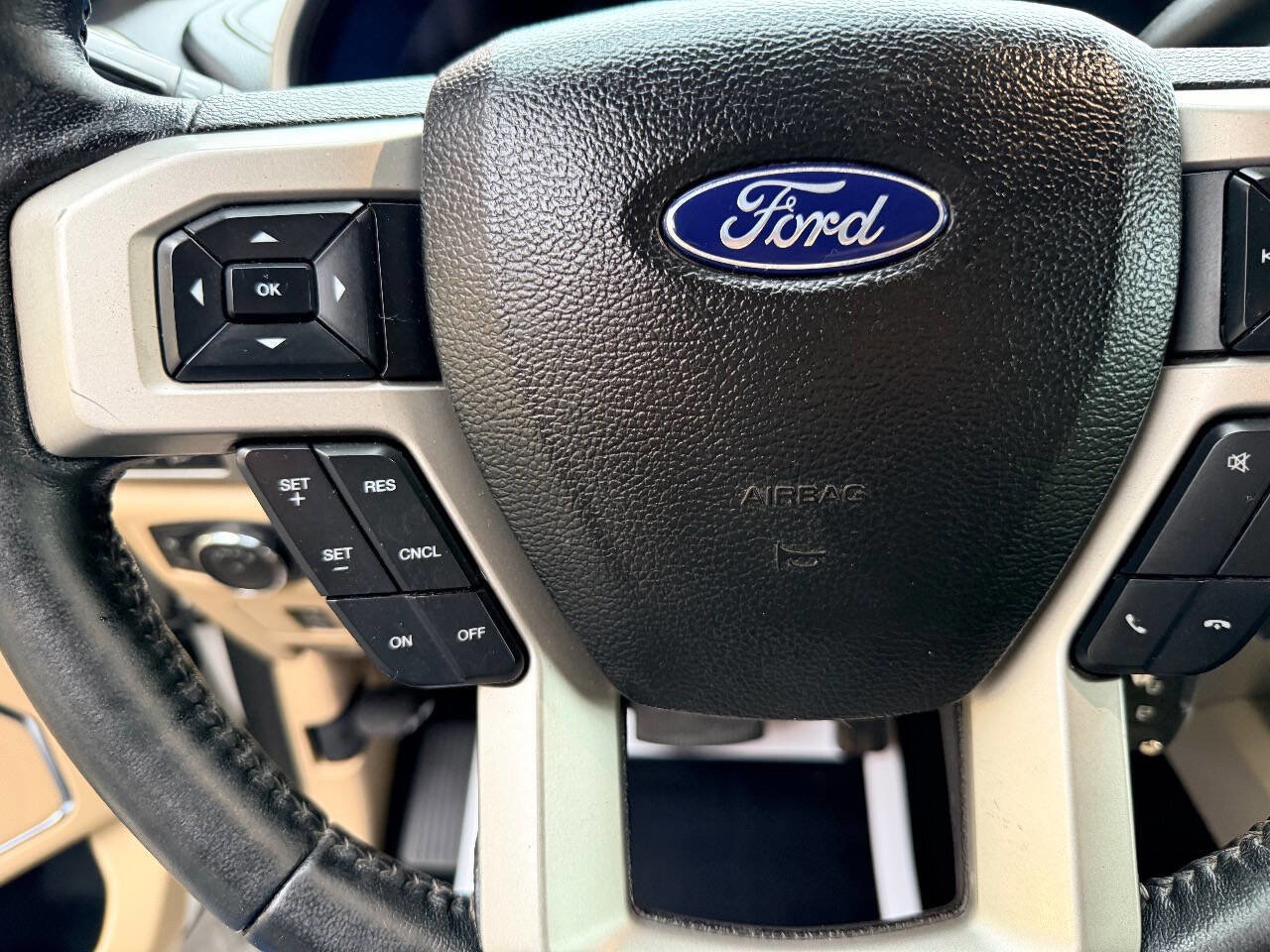 Used 2017 Ford F350 Lariat w/ FX4 Off-Road Package image 26