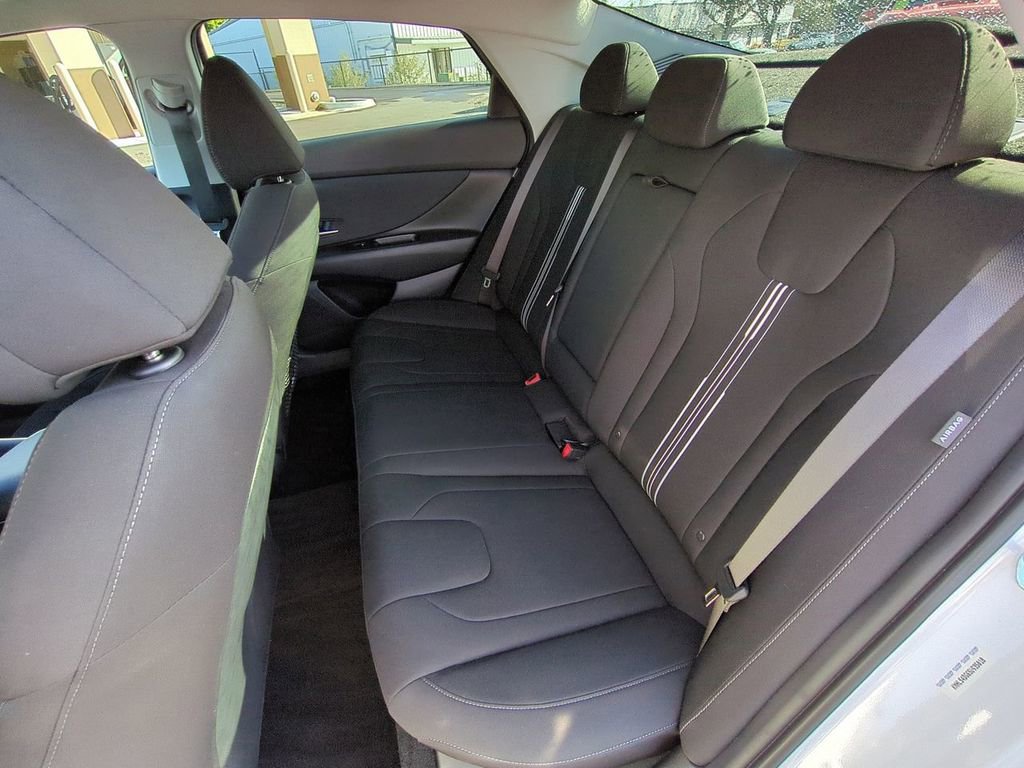 Certified 2025 Hyundai Elantra SEL image 13