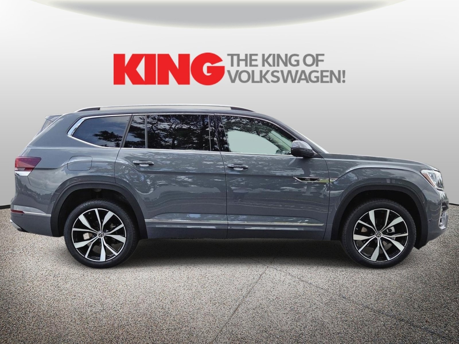 New 2026 Volkswagen Atlas SEL Premium R-Line AWD/4WD image 2