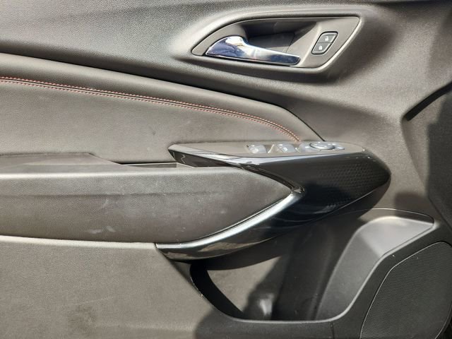 Used 2025 Chevrolet Trax RS w/ Driver Confidence Package FWD image 20