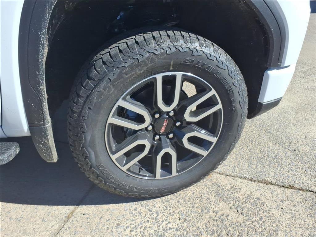 New 2026 GMC Sierra 1500 AT4 w/ AT4 Premium Package image 9