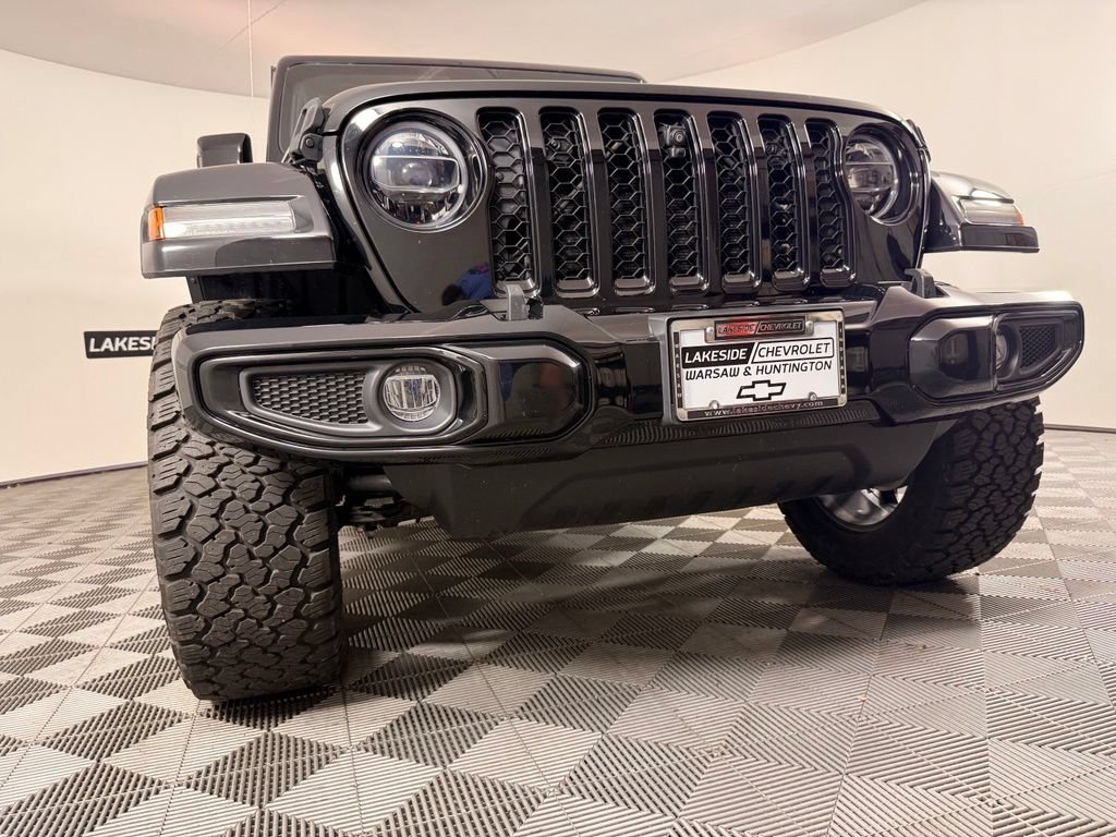 Used 2022 Jeep Wrangler Unlimited Sahara AWD/4WD image 9