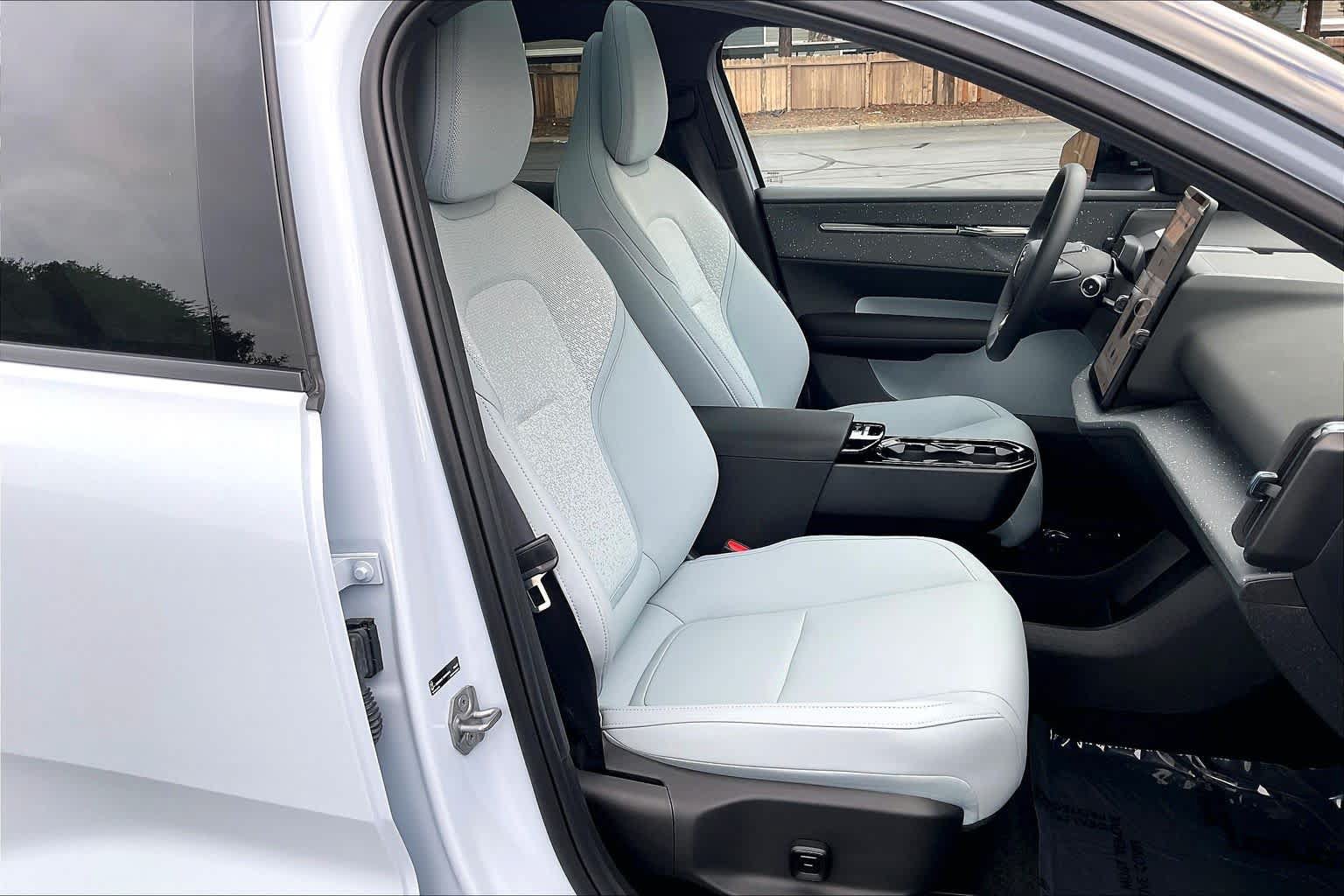 Used 2025 Volvo EX30 Ultra RWD image 10