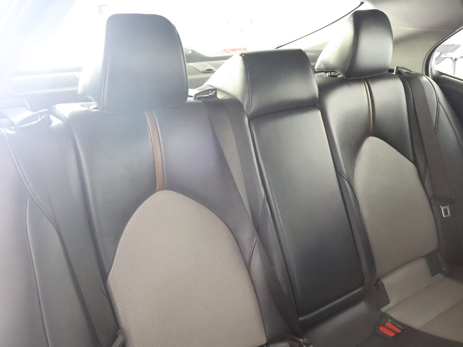 Used 2020 Toyota Camry XLE FWD image 43