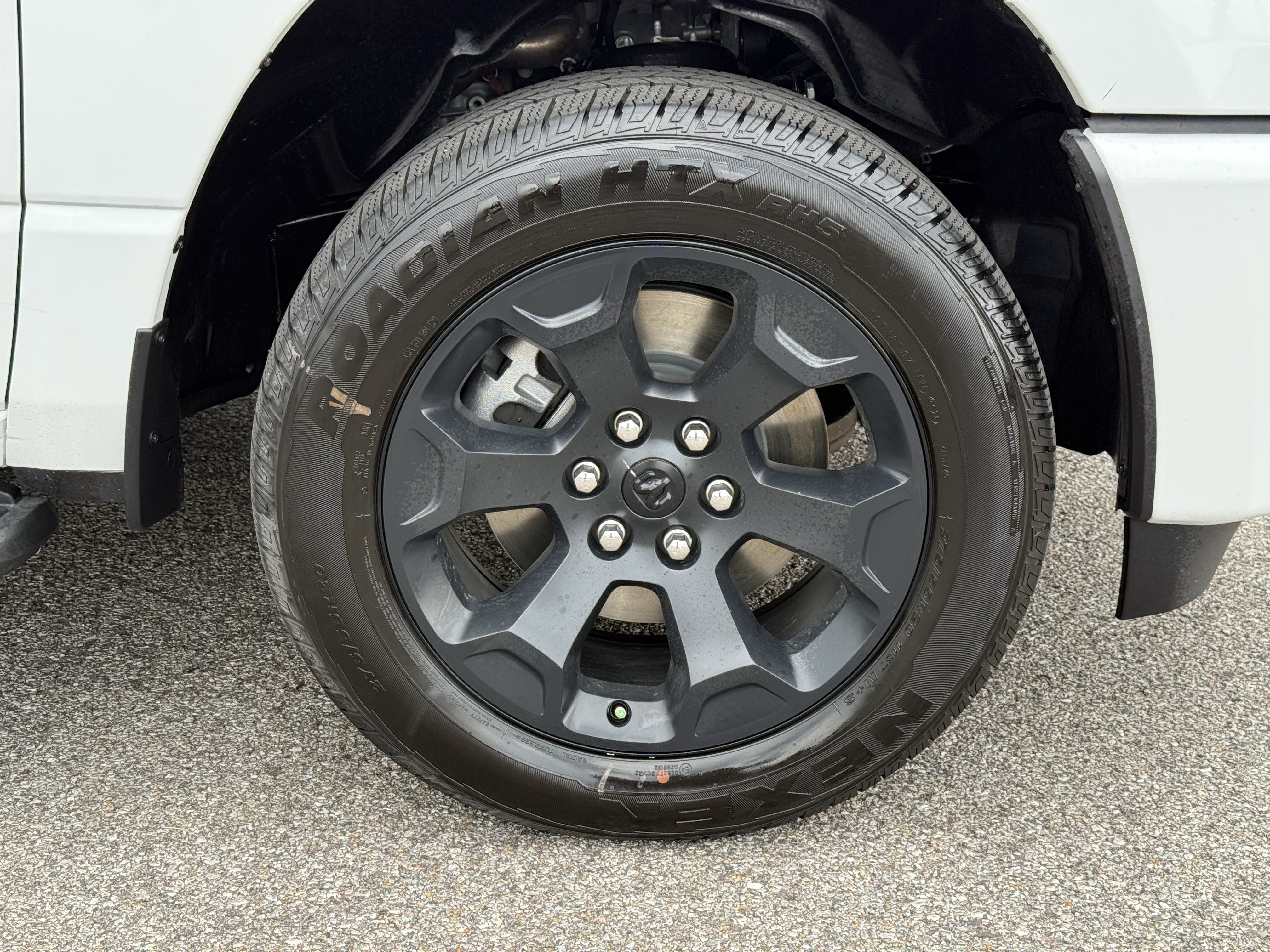 New 2026 RAM 1500 Express AWD/4WD image 13