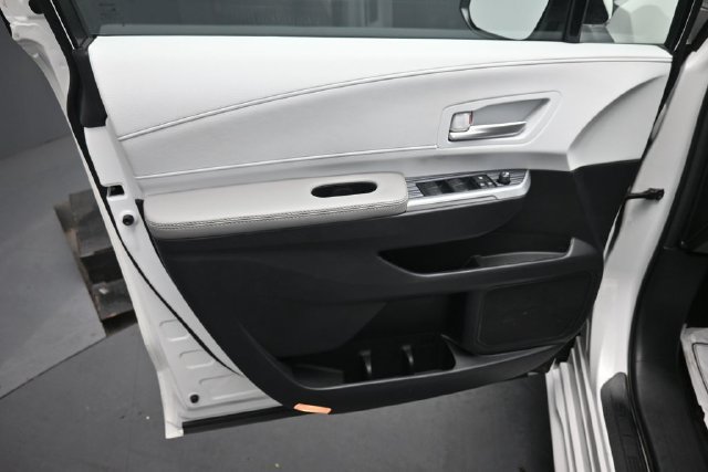 Used 2025 Toyota Sienna XLE w/ XLE Plus Package AWD/4WD image 20