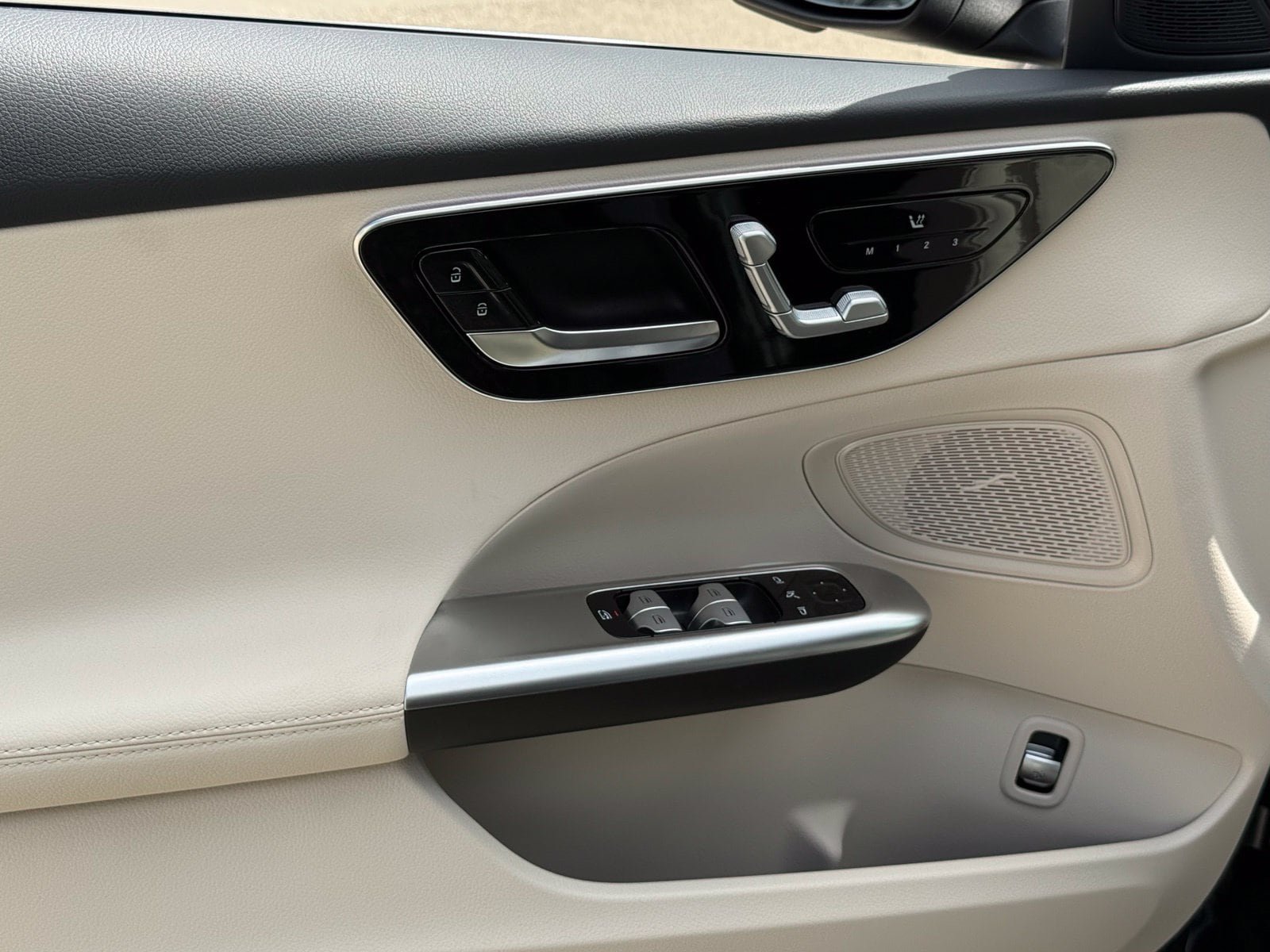 New 2026 Mercedes-Benz C 300 Sedan image 15