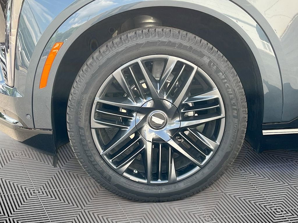 Used 2025 Cadillac Escalade IQ Sport 2 w/ LPO, ONYX Package AWD/4WD image 10