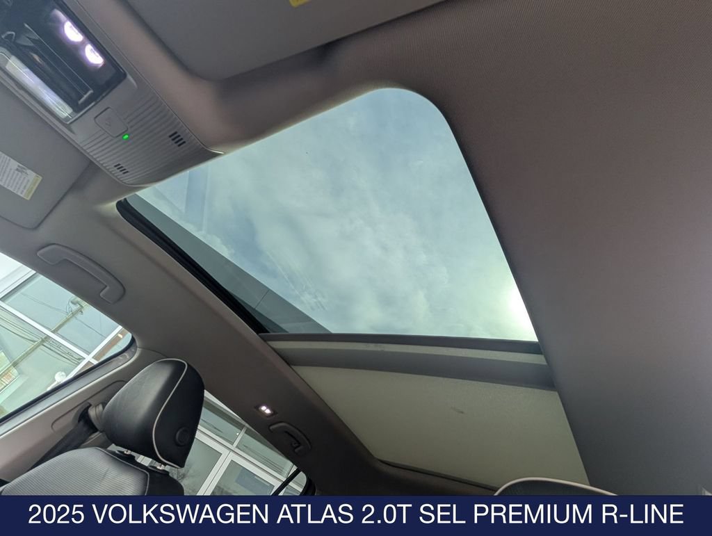 Used 2025 Volkswagen Atlas SEL Premium R-Line AWD/4WD image 16