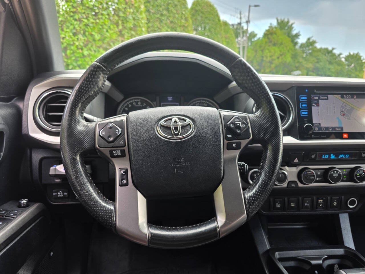 Used 2016 Toyota Tacoma Limited w/ Towing Package AWD/4WD image 21