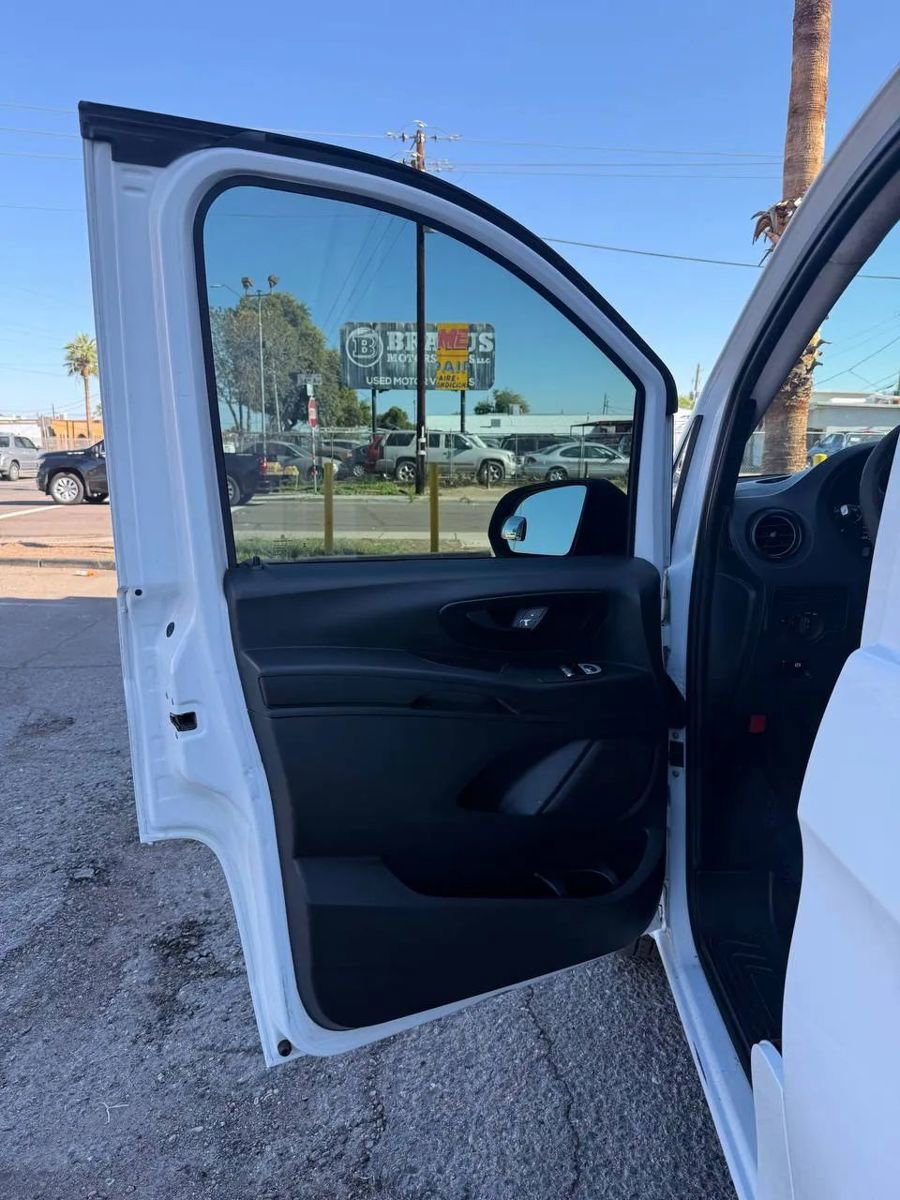 Used 2016 Mercedes-Benz Metris image 18