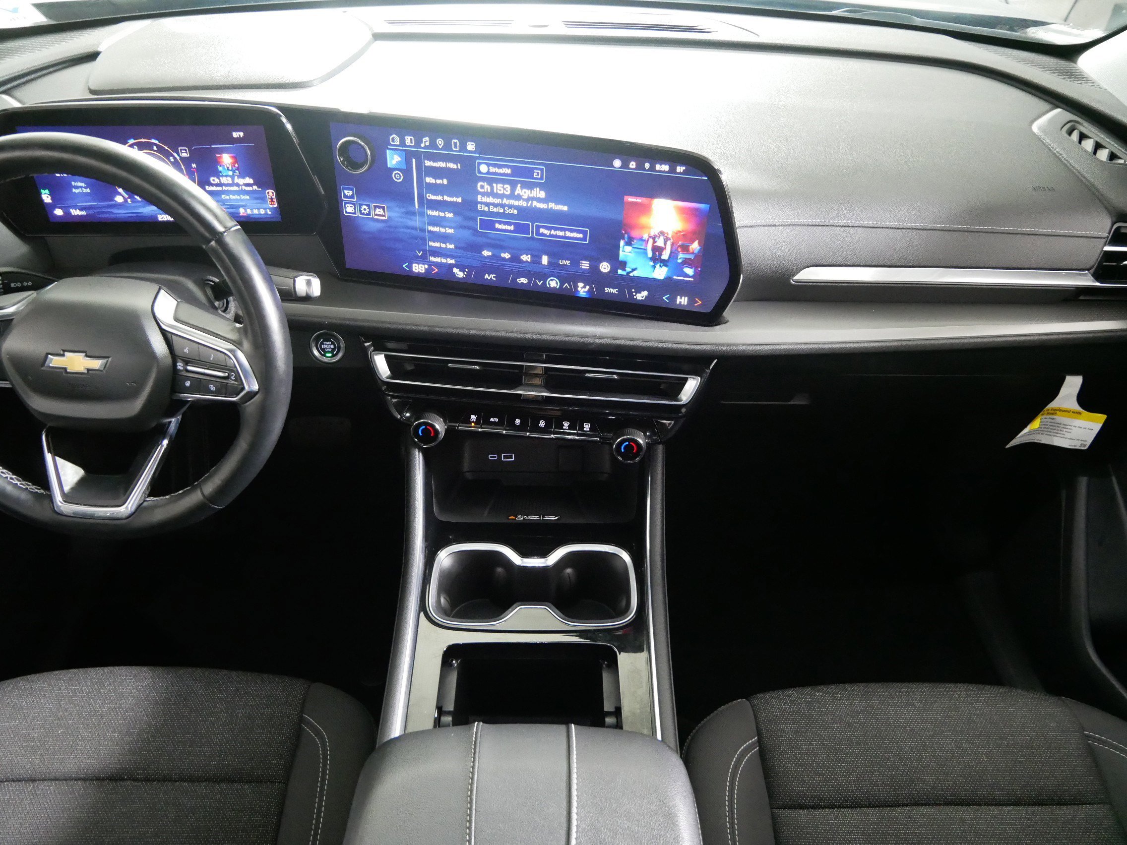 Used 2024 Chevrolet Traverse LT image 10