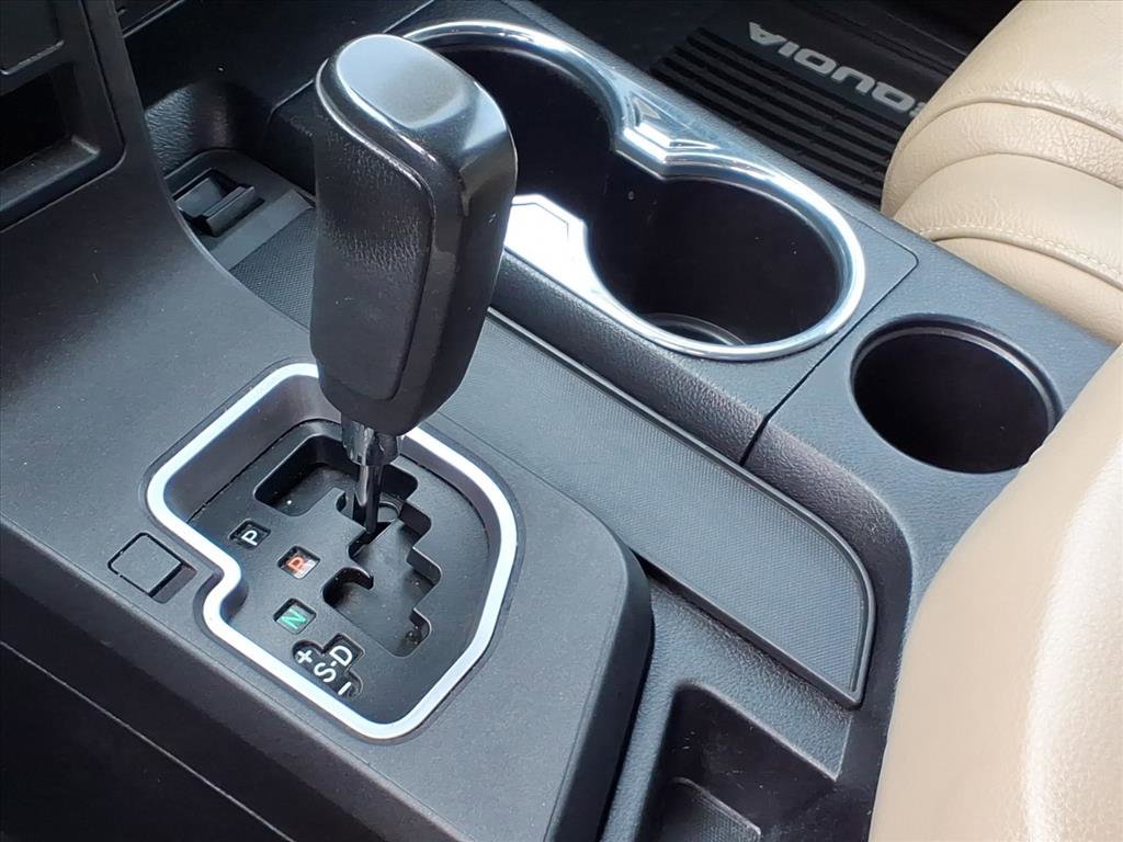 Used 2020 Toyota Sequoia Limited w/ Safety & Convenience Package image 30