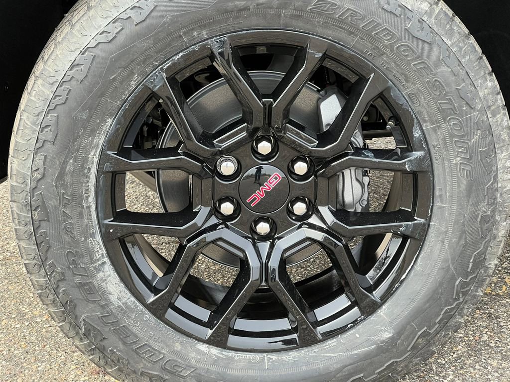 New 2026 GMC Canyon AT4 w/ Technology Plus Package image 7