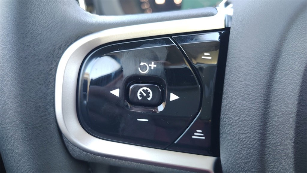 New 2026 Volvo XC60 B5 Plus w/ Climate Package image 16