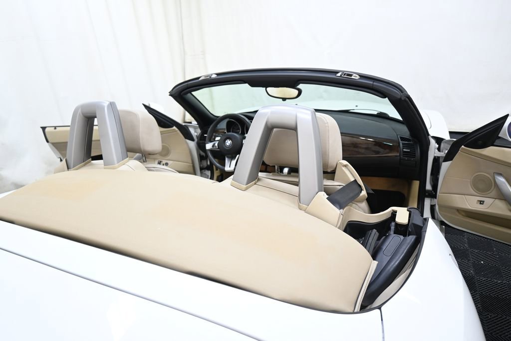 Used 2008 BMW Z4 3.0i RWD image 12