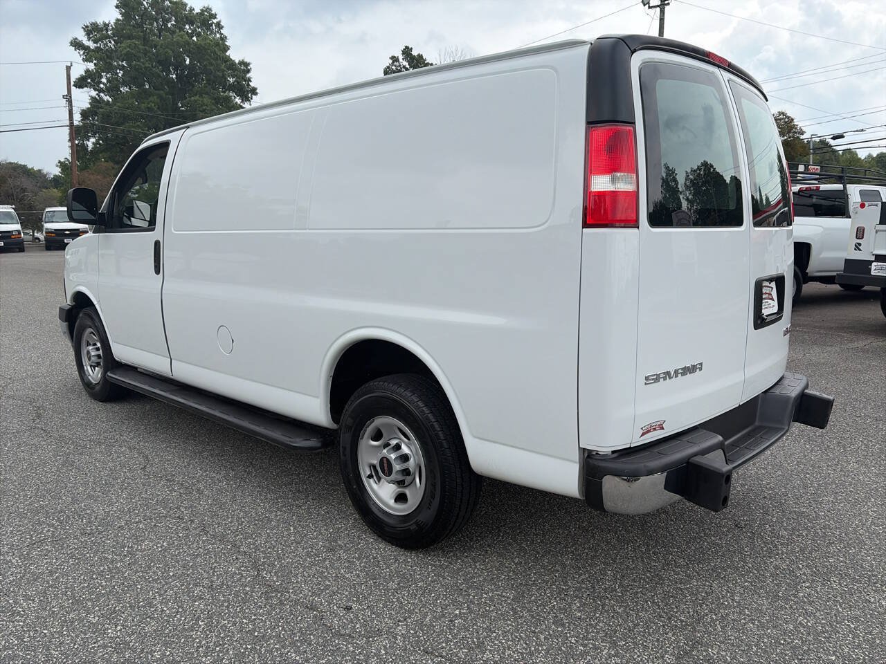 Used 2019 GMC Savana 2500 w/ Driver Convenience Package RWD image 5