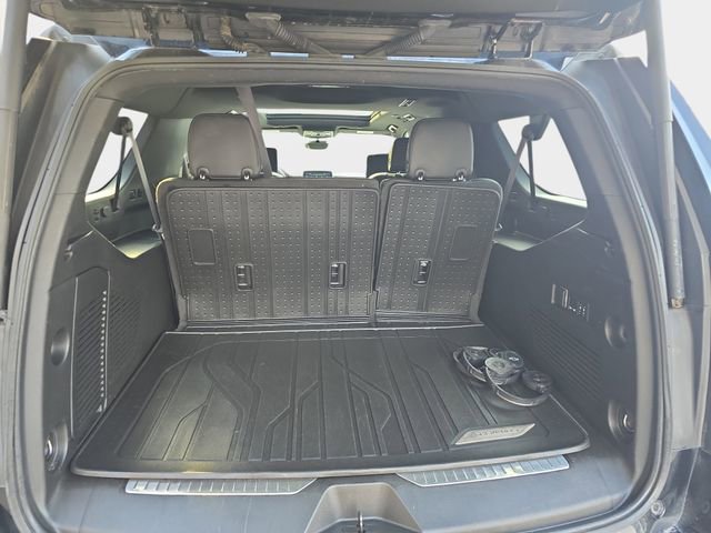 Used 2023 Chevrolet Suburban High Country w/ Premium Package 2 AWD/4WD image 14