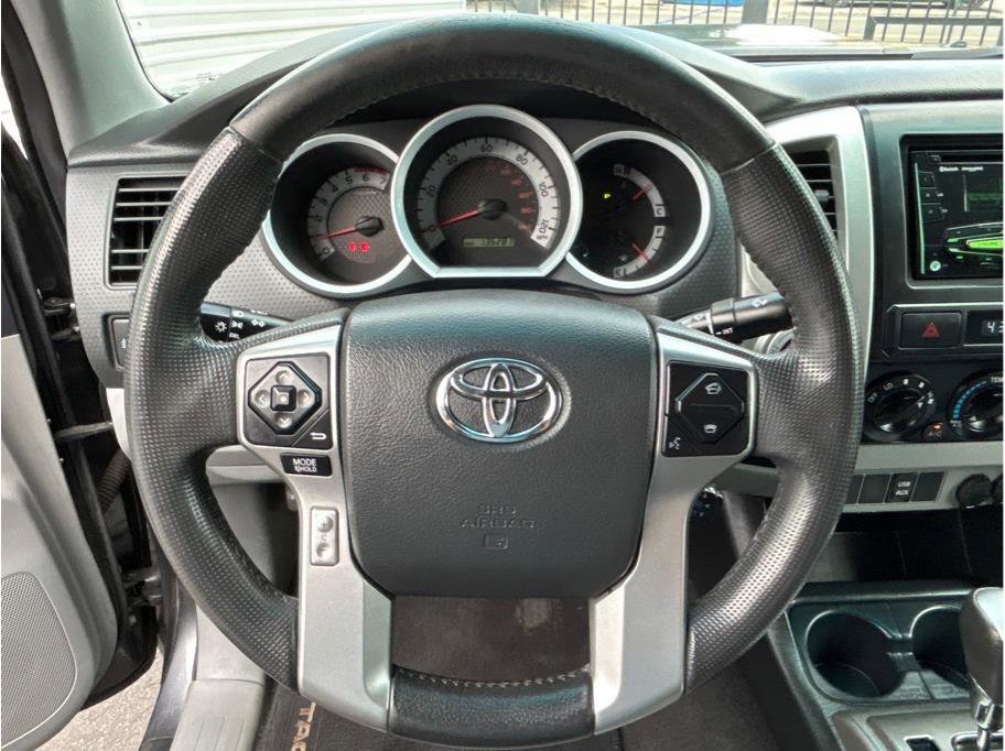 Used 2014 Toyota Tacoma 4x4 Double Cab image 15