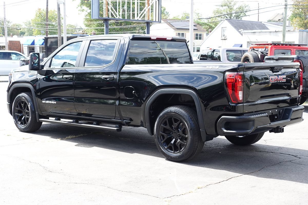 Used 2023 GMC Sierra 1500 Pro w/ Pro Value Package AWD/4WD image 2