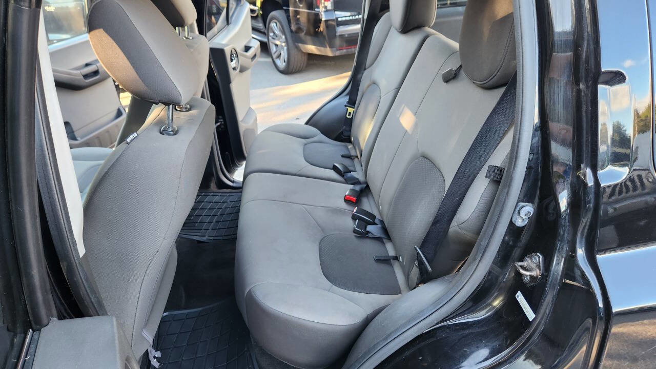 Used 2014 Nissan Xterra S image 27