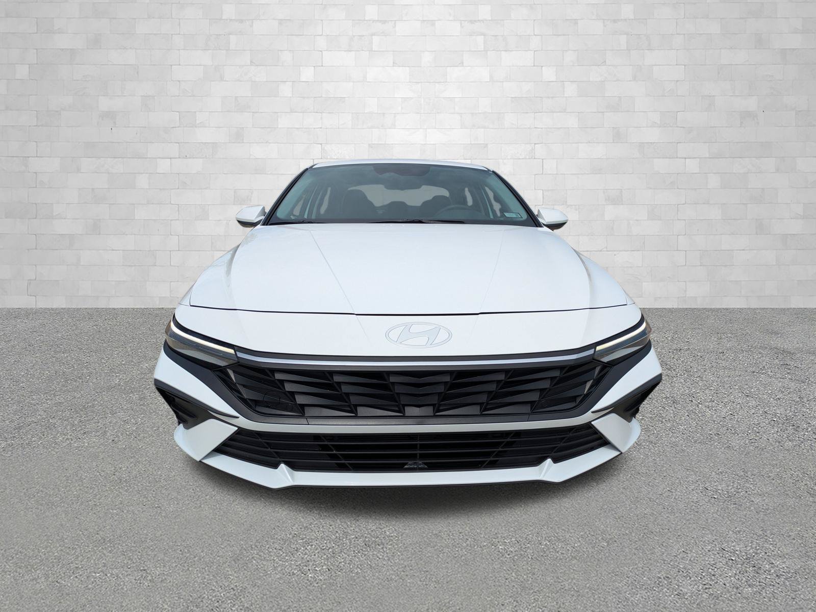 Certified 2024 Hyundai Elantra Blue FWD image 6