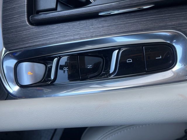 Used 2023 Buick Enclave Avenir w/ Avenir Technology Package image 19