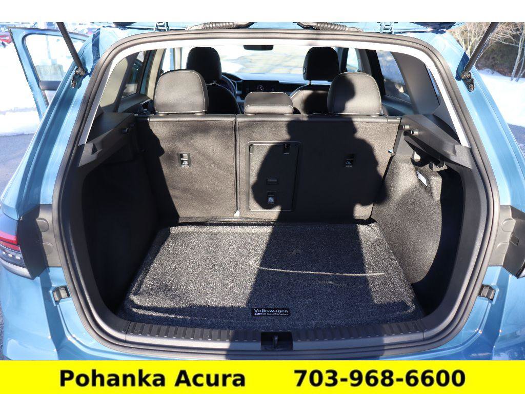 Used 2025 Volkswagen Taos SEL image 27