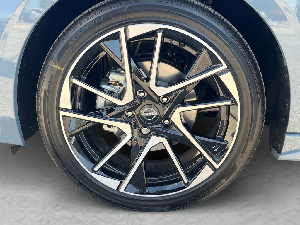 New 2025 Nissan Sentra SR image 23