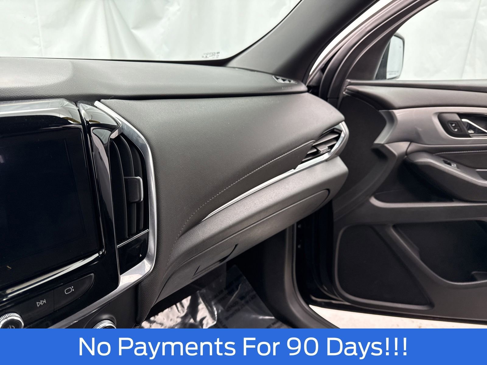 Used 2022 Chevrolet Traverse LT image 21