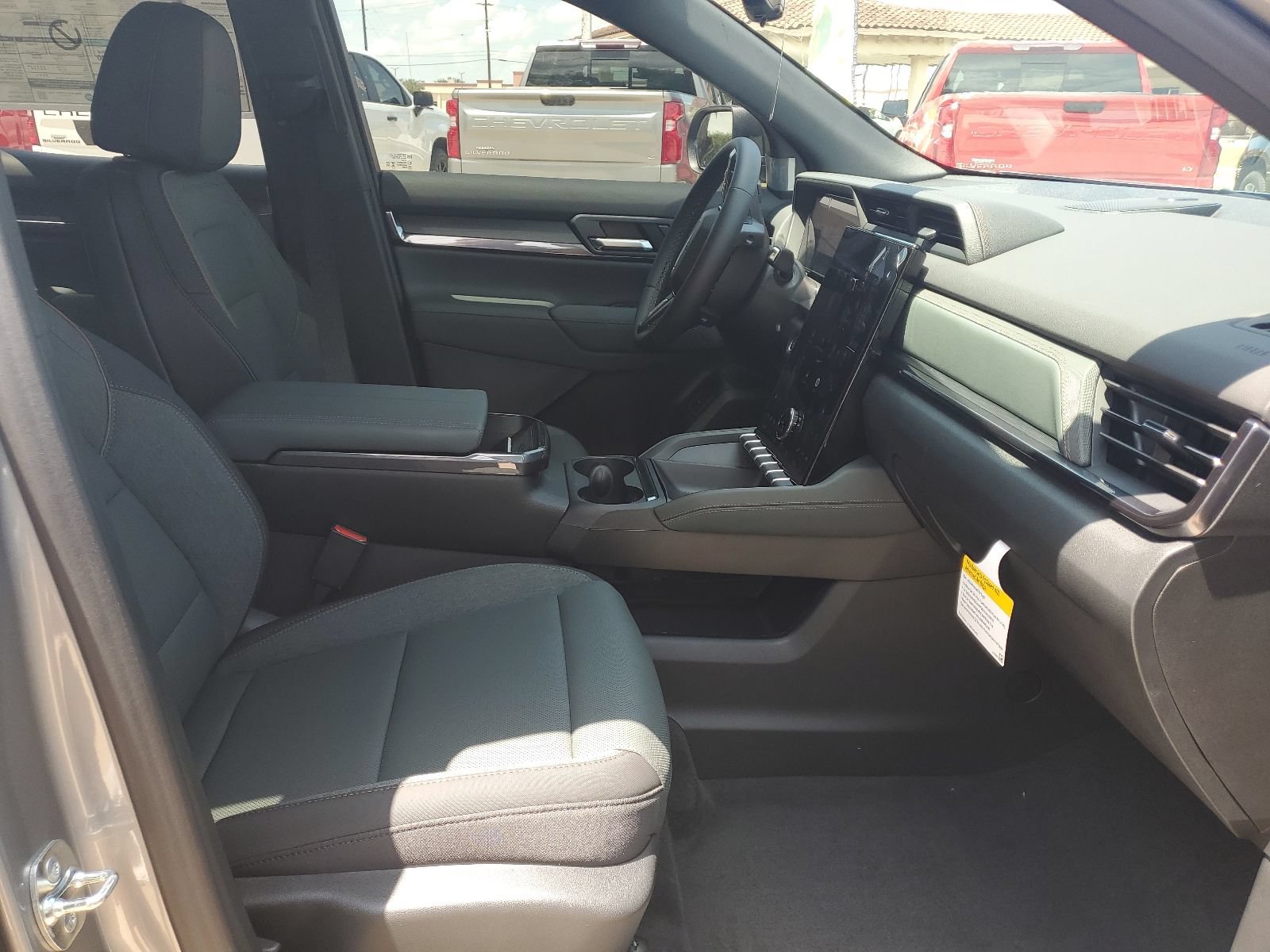 New 2026 GMC Terrain AT4 w/ Technology Package II AWD/4WD image 11