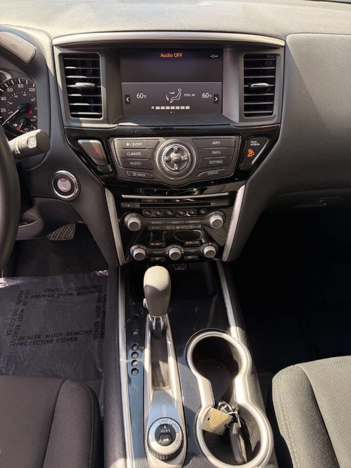 Used 2020 Nissan Pathfinder S AWD/4WD image 13