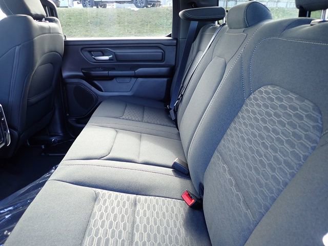 New 2026 RAM 1500 Express AWD/4WD image 15
