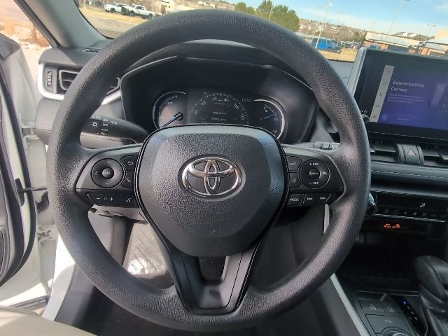 Used 2025 Toyota RAV4 XLE AWD/4WD image 13