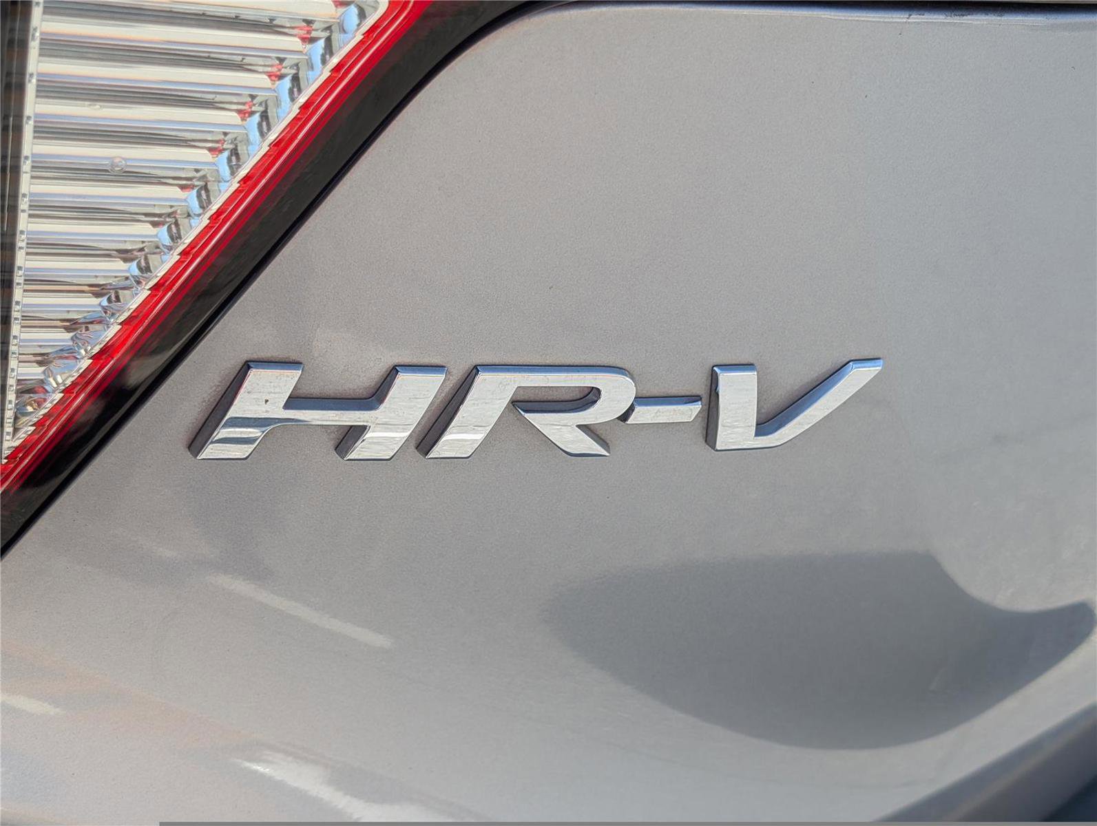 Used 2020 Honda HR-V EX image 9