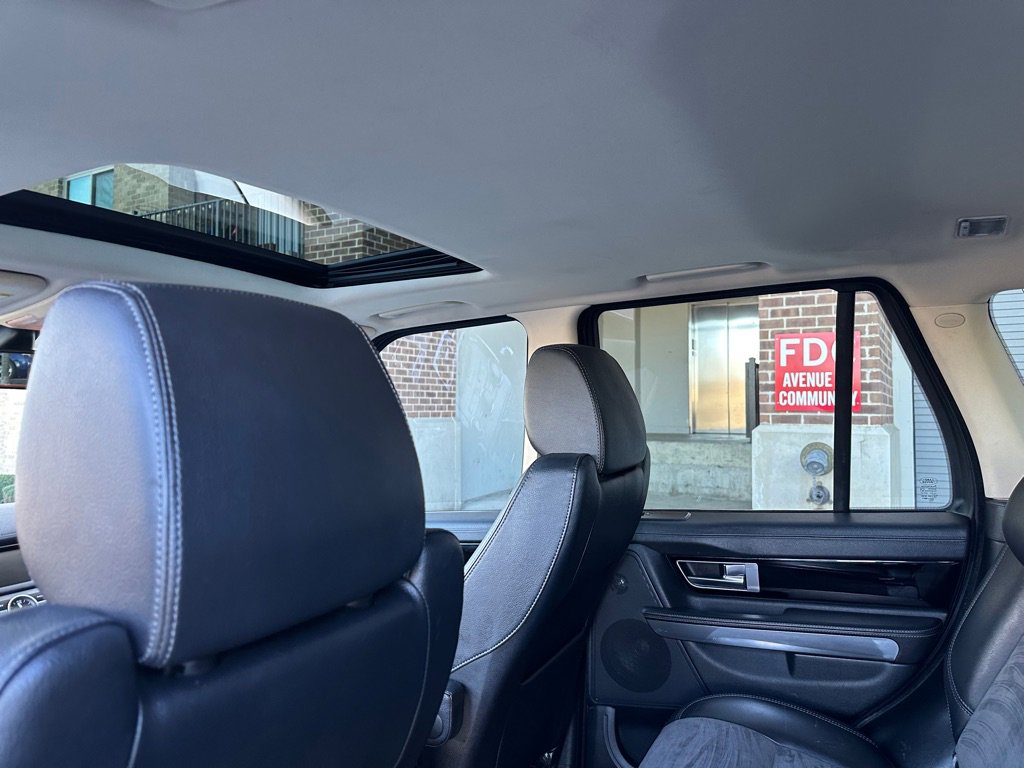 Used 2013 Land Rover Range Rover Sport HSE image 19