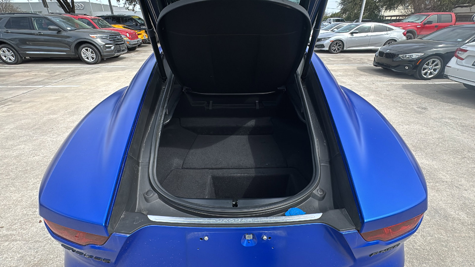 Used 2022 Jaguar F-TYPE Coupe image 22