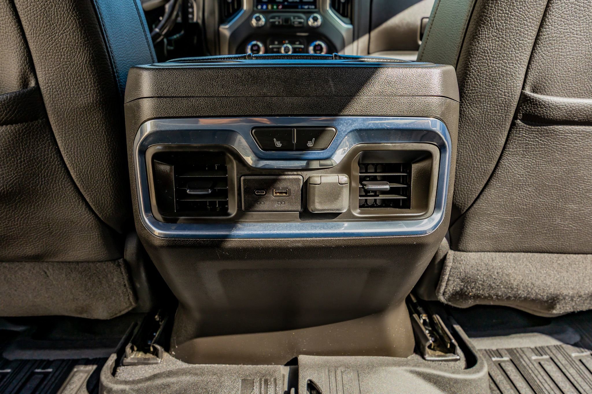 Used 2020 GMC Sierra 3500 Denali w/ Denali Ultimate Package image 33