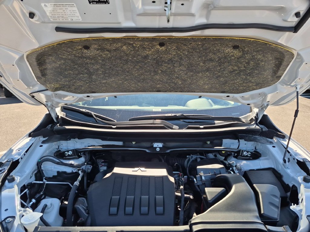 Used 2025 Mitsubishi Eclipse Cross SE AWD/4WD image 35