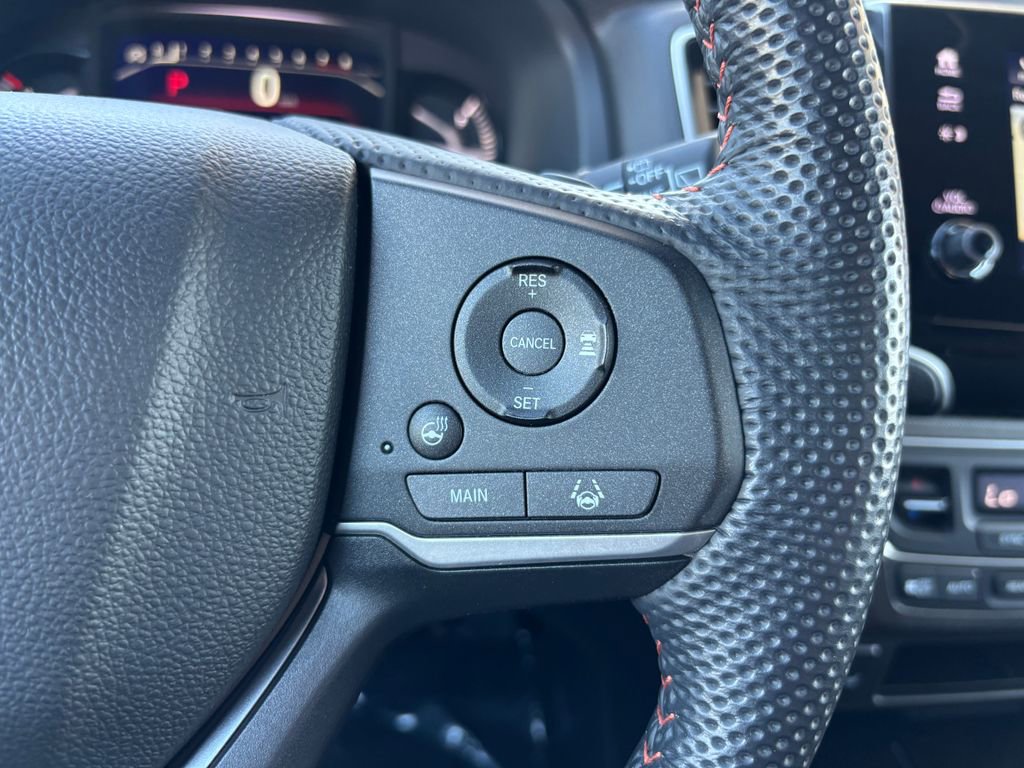 Used 2025 Honda Passport TrailSport image 12